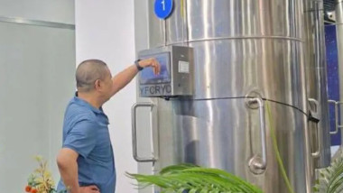 Gui Junmin a hotărât să conserve prin înghețare corpul soției sale, Zhan Wenlian, după ce aceasta a murit de cancer pulmonar în 2017