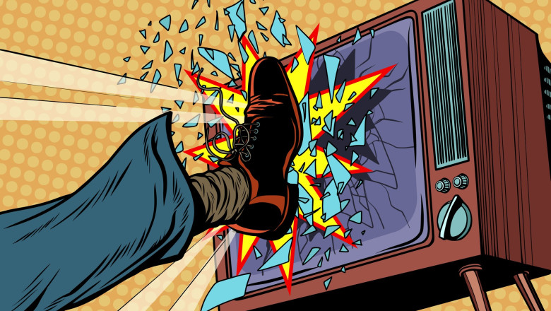 fake news dezinformare