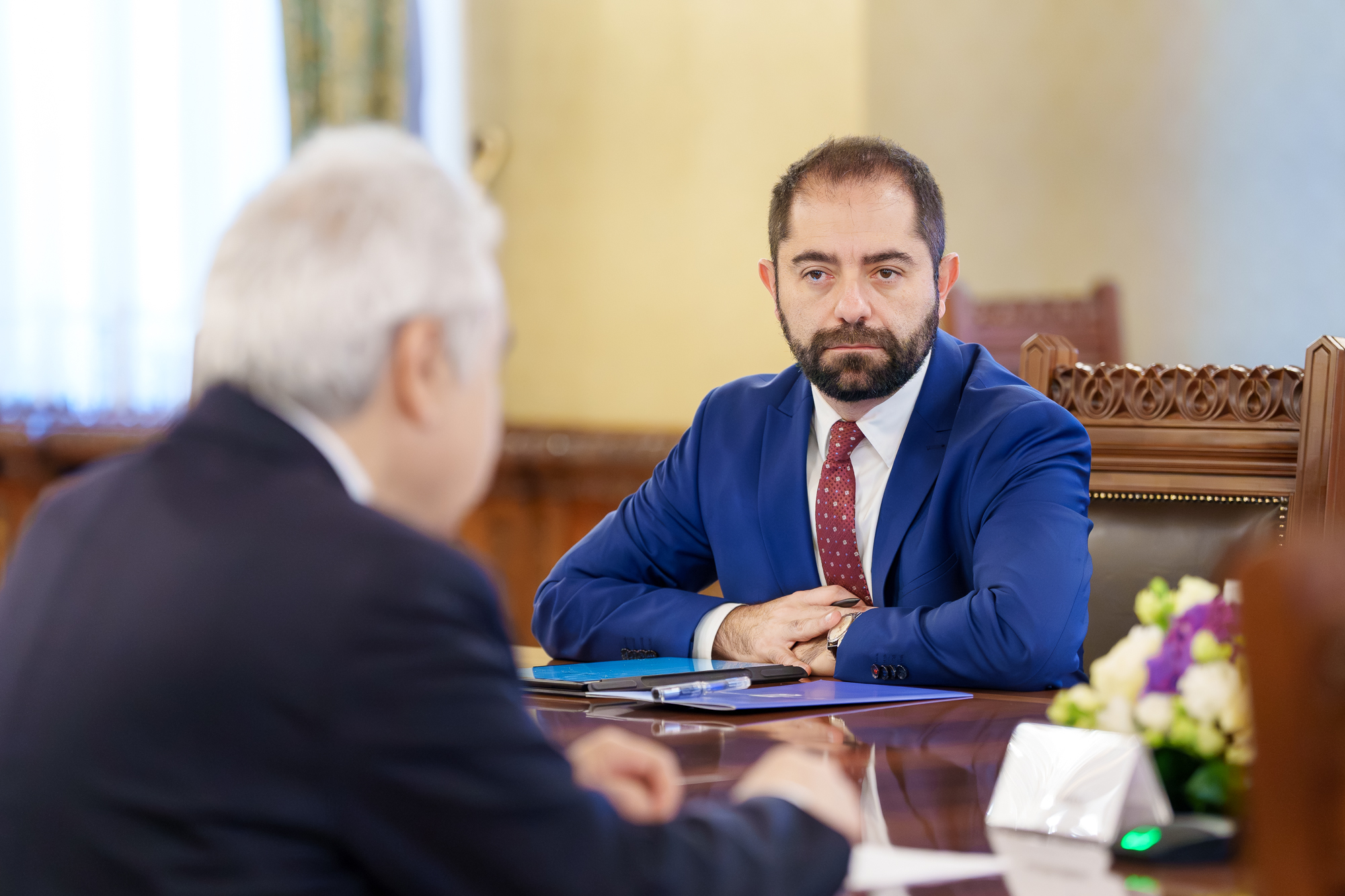 Burnete, despre un cost mai mic la energie: Investiţii în reţele, stocare, regenerabile, nuclear şi hidro. Politicul, scos din companii