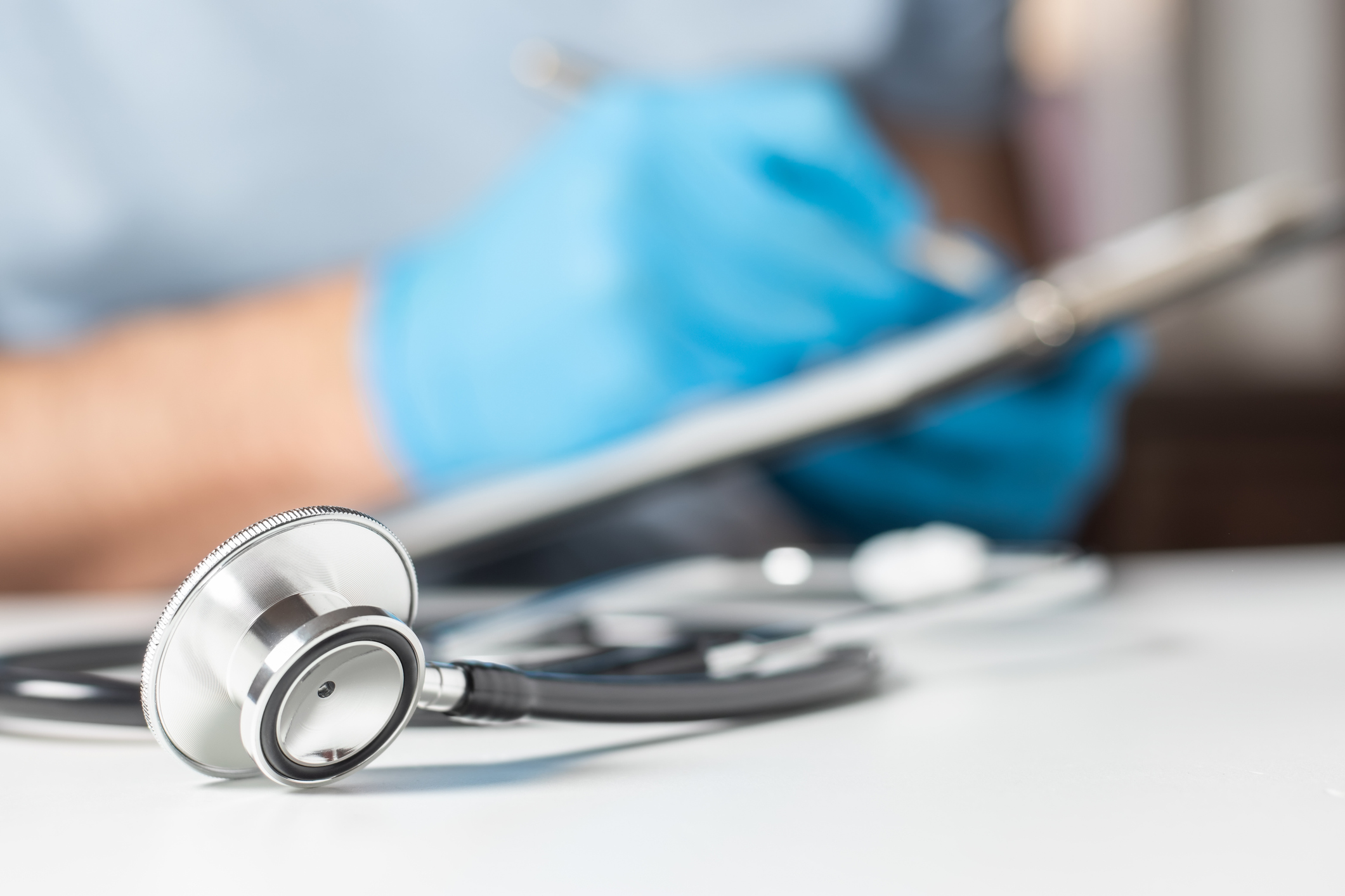 Statul alocă doar 971 de euro/an pentru sănătatea fiecărui român, iar cea mare parte merge pe salarii: „Închipuiți-vă ce mai rămâne”