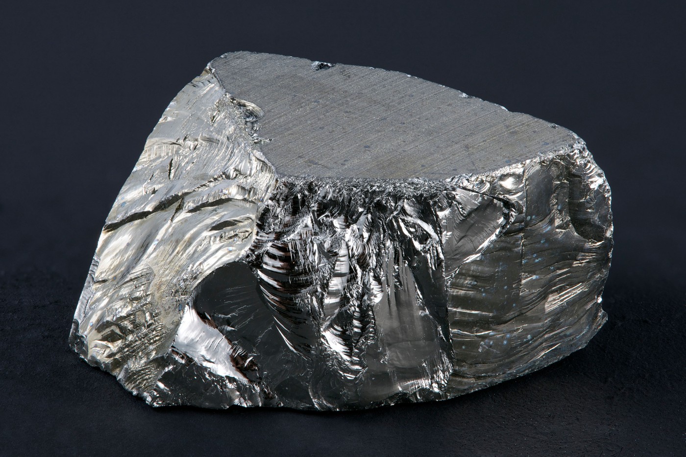 China suspendă restricțiile la exporturile de metale pentru producția de cipuri în SUA