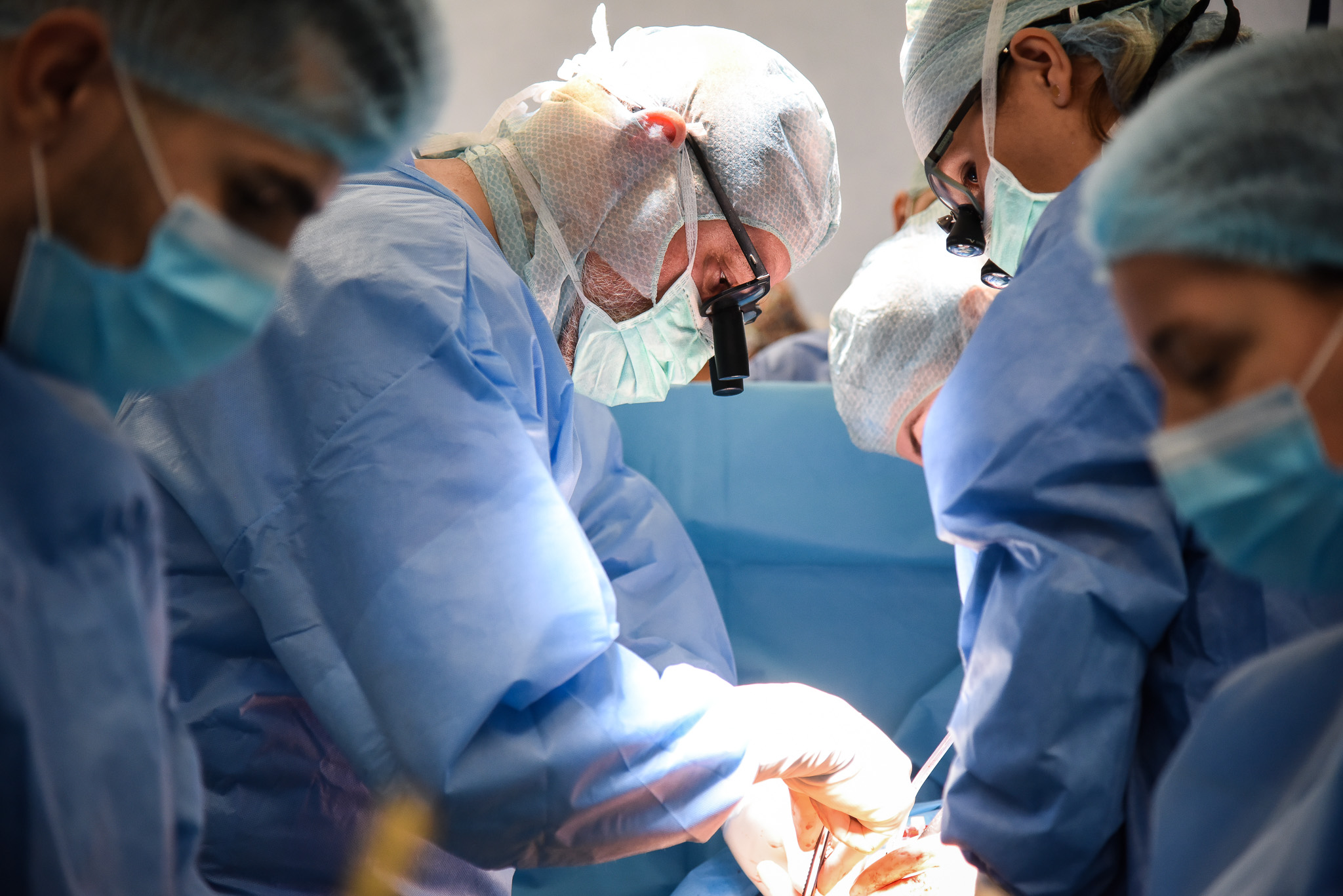 A fost tratat cu succes în România, după o intervenție nereușită în străinătate