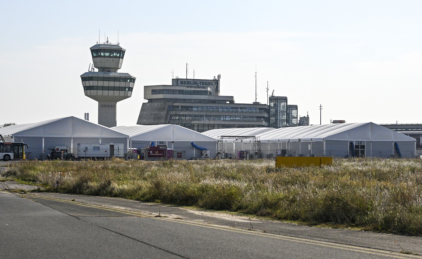Berlinul închide cel mai mare centru de cazare pentru ucraineni. Aproximativ 1500 de refugiați sunt afectați