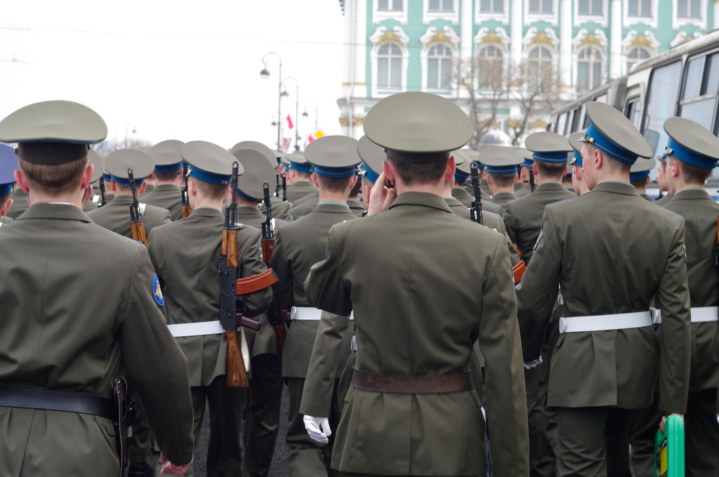 În armata lui Putin, sute de soldați ruși mor înainte să ajungă pe front. Ce arată raportul serviciilor de informații ucrainene