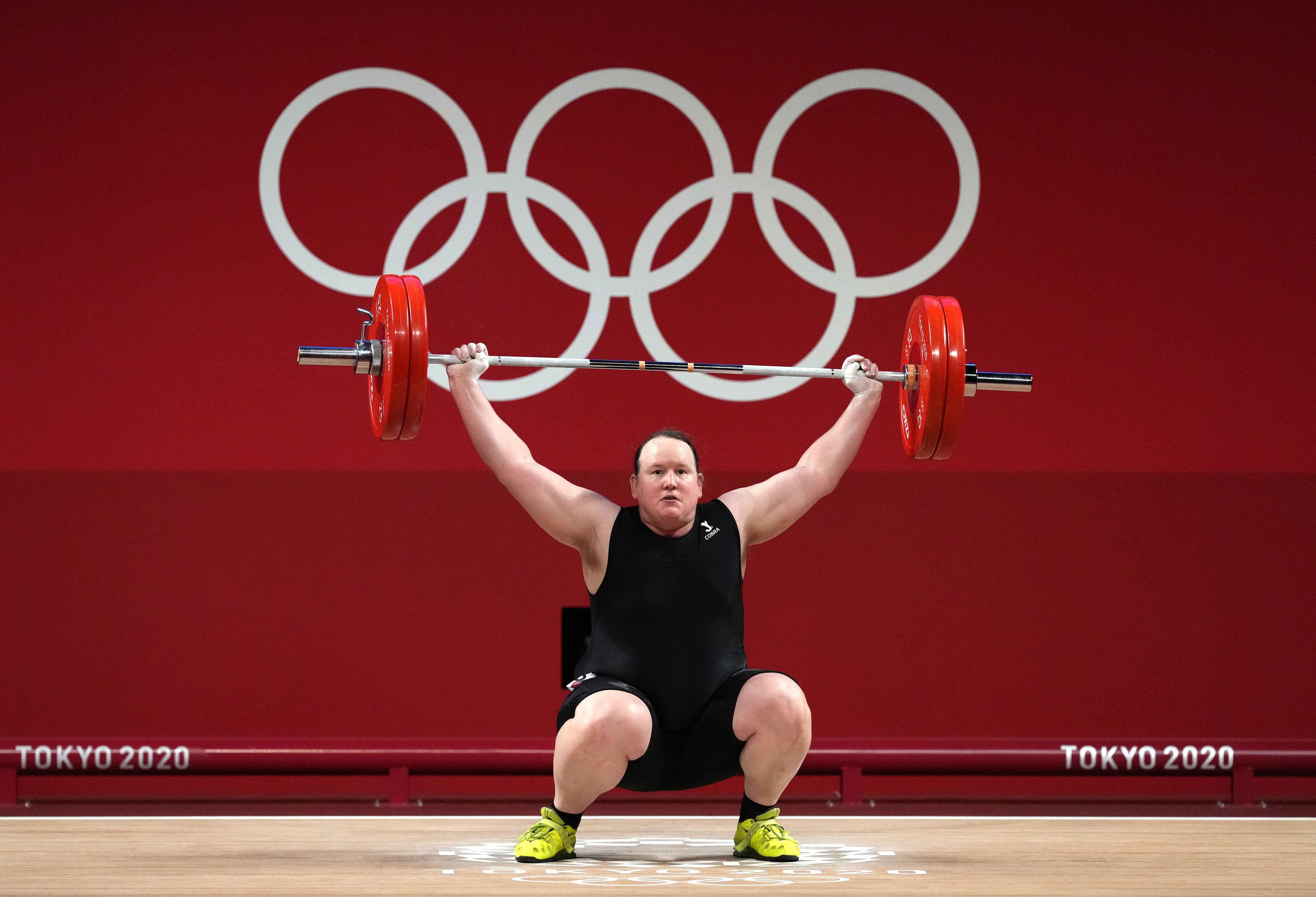 Femeile transgender vor fi interzise la toate evenimentele olimpice feminine. Argumentele de la baza deciziei (The Times)