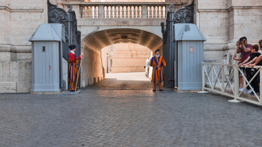 militari din garda elvetiana a vaticanului