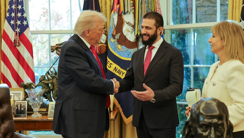 Donald Trump și preşedintele sirian Ahmed al-Sharaa, la Casa Albă.