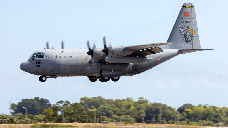 avion cargo al fortelor aeriene turce