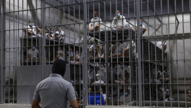 detinuti-cecot-el salvador