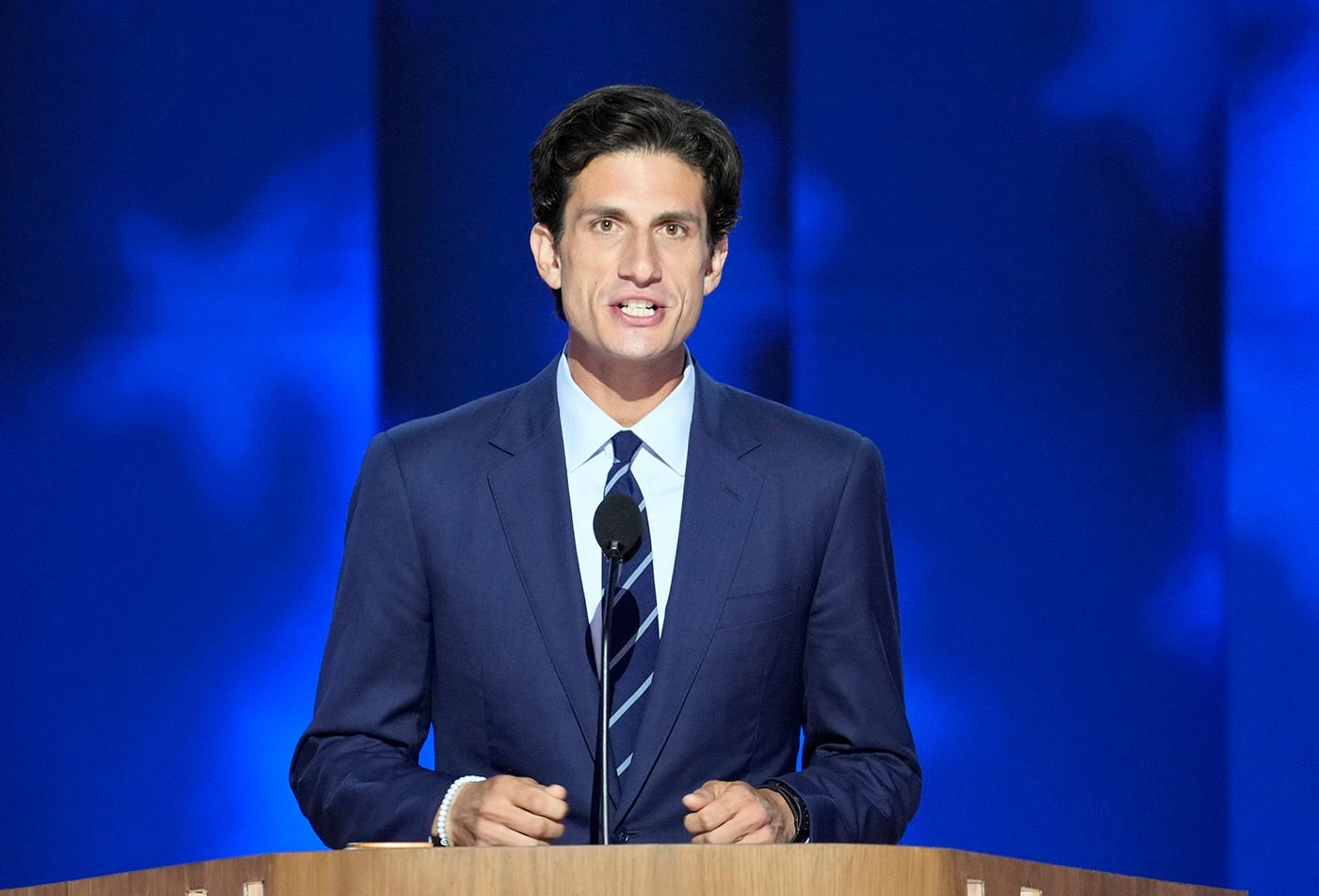 Nepotul lui JFK şi-a anunţat candidatura pentru un loc în Congres cu un discurs anti-Trump