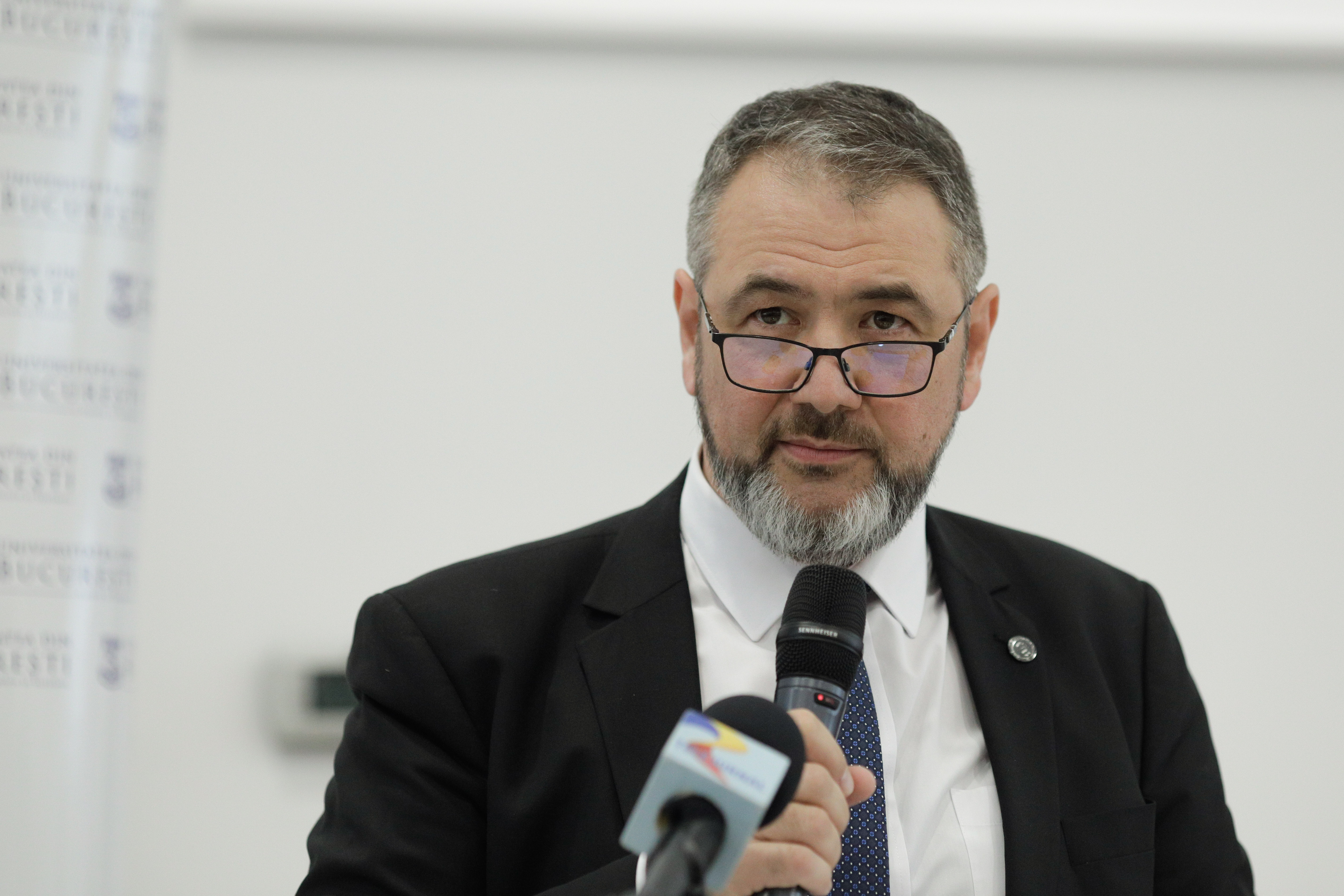 Nicușor Dan a făcut noi numiri în echipa prezidențială: Sorin Costreie, consilier pe educație, Vlad Voiculescu, consilier onorific