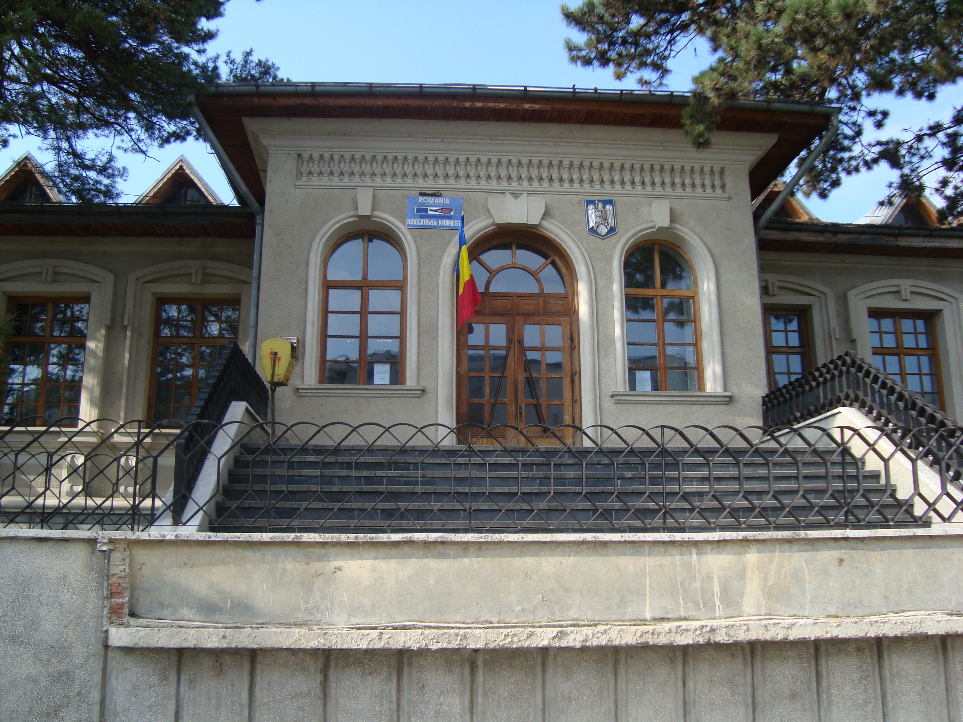 O judecătorie a plătit chirie 2.600 euro/lună timp de 11 ani, către un privat. Guvernul a aprobat construirea unui sediu propriu