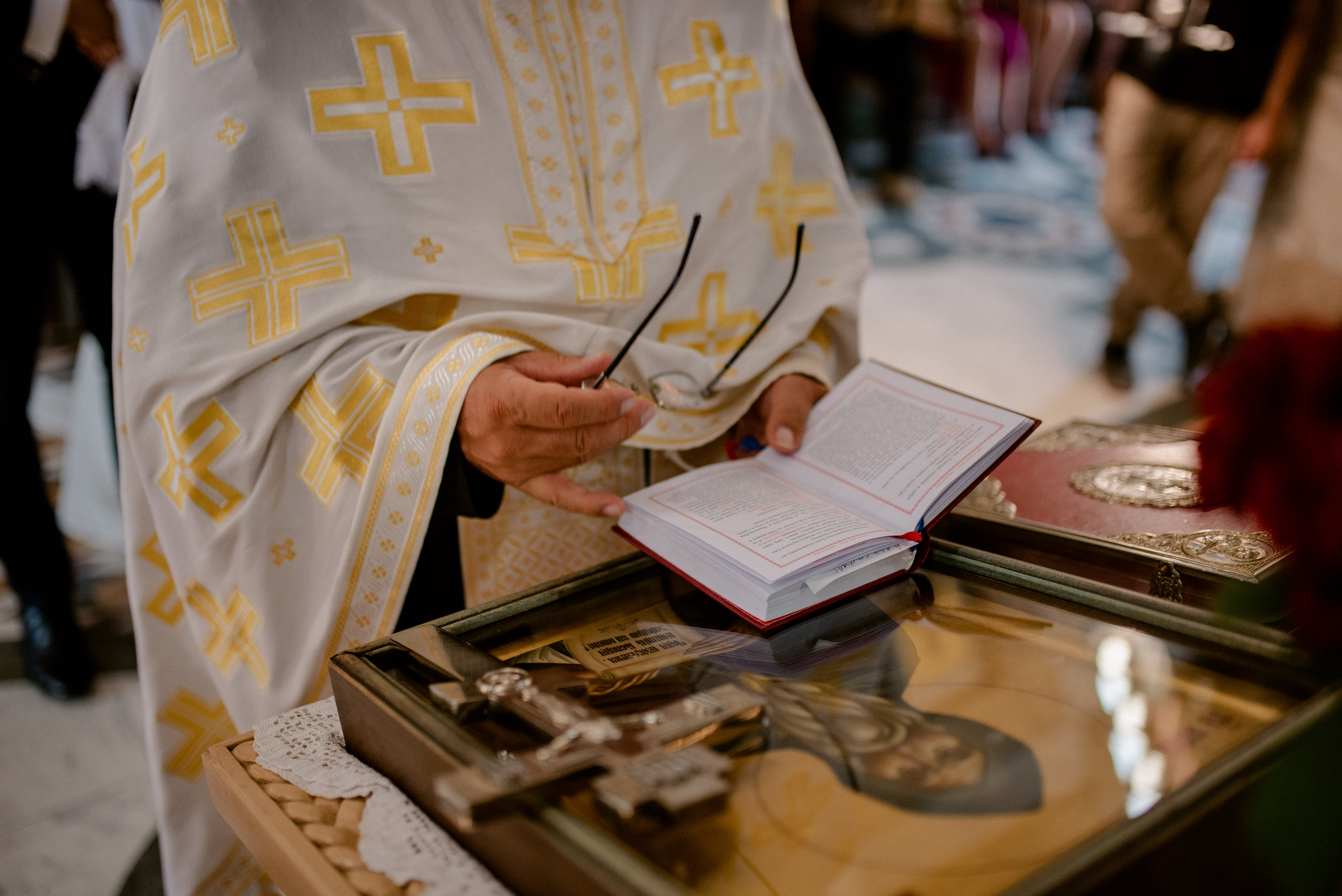 Începe Postul Crăciunului 2025: Obiceiuri pe care preotul le interzice până la sărbătoarea Nașterii Domnului