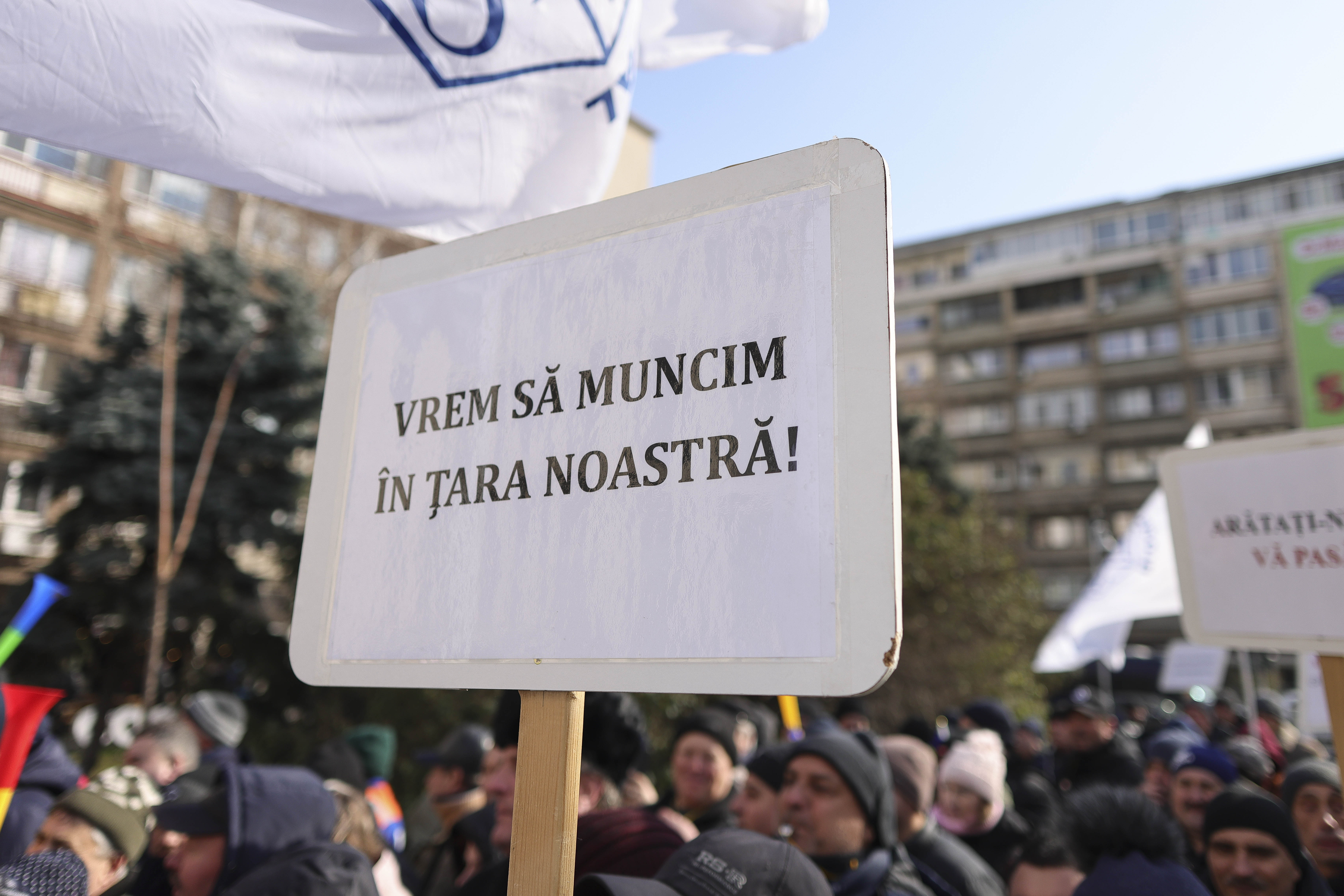 Protest în industria de apărare, aeronautică și navală. Ce îi nemulțumește pe angajați