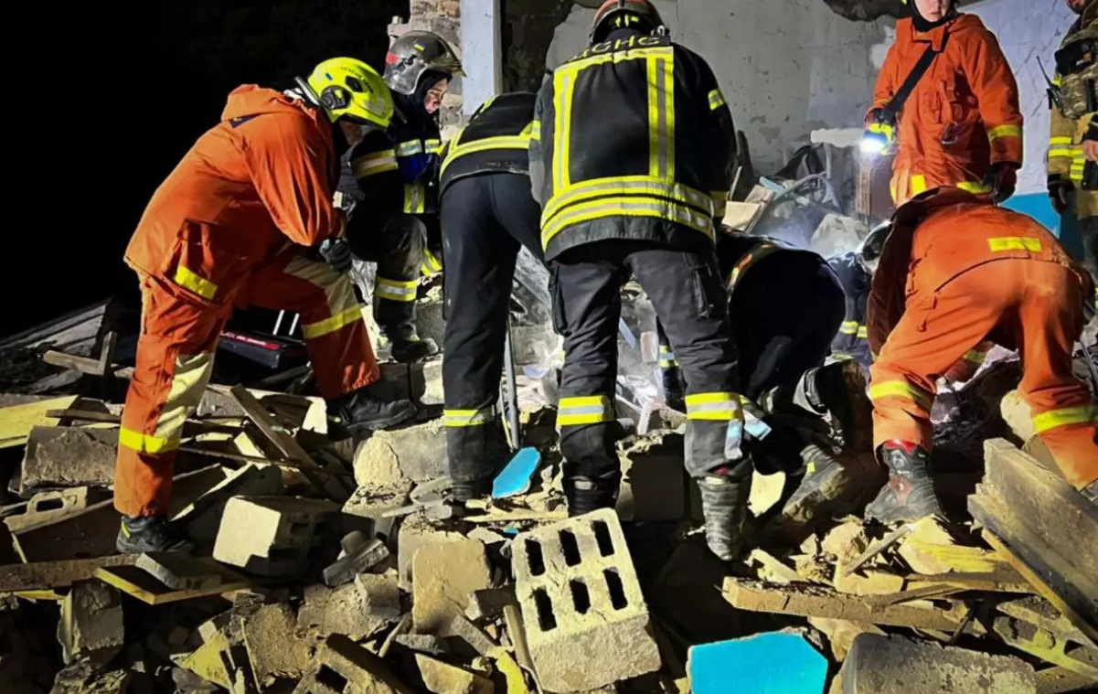 Zone din capitala Ucrainei au rămas fără curent şi apă, în urma unui atac rusesc. O persoană a murit și 7 au fost rănite