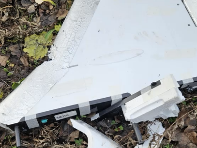 Primele imagini cu drona prăbușită în județul Vaslui. Prefect: „Oamenii sunt speriați, încercăm să gestionăm situația”