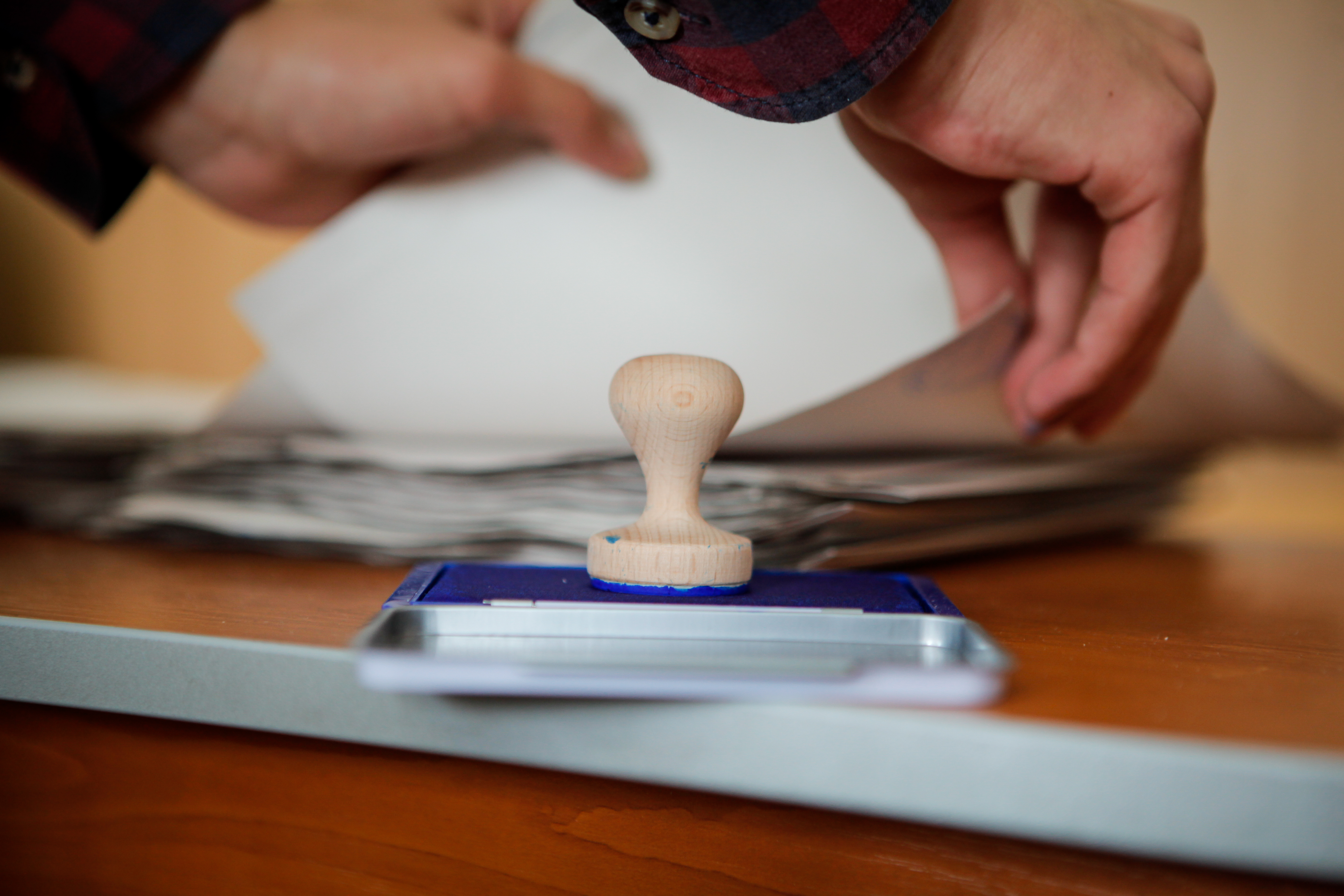 Alegeri locale 2025: Ce greșeli pot duce la anularea votului. Cum arată un buletin completat corect