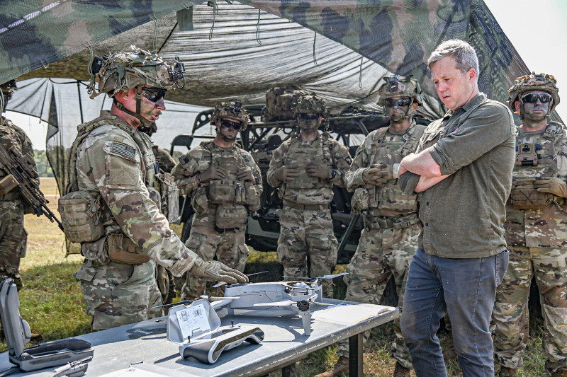 U.S. Army set to buy one million drones in preparation for war