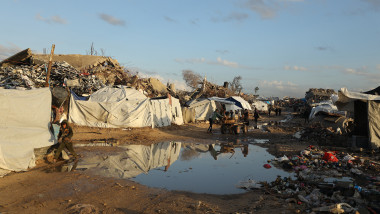 Heavy rain floods displaced Palestinians’ tents in Gaza