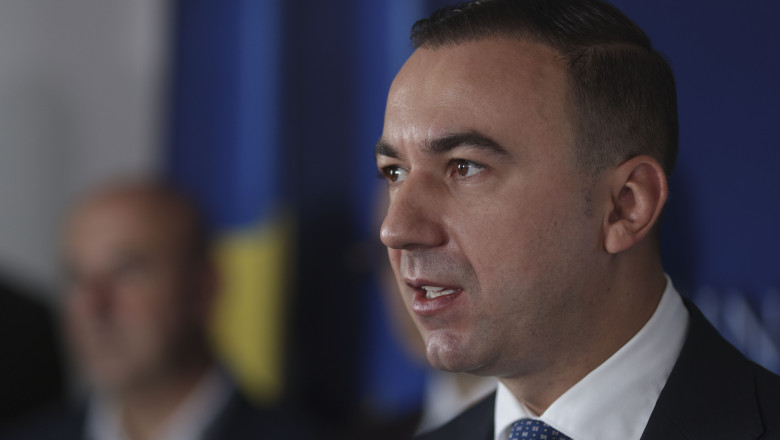 Ministerul Energiei: Peste 11.000 de locuințe rămân fără electricitate din cauza vremii extreme