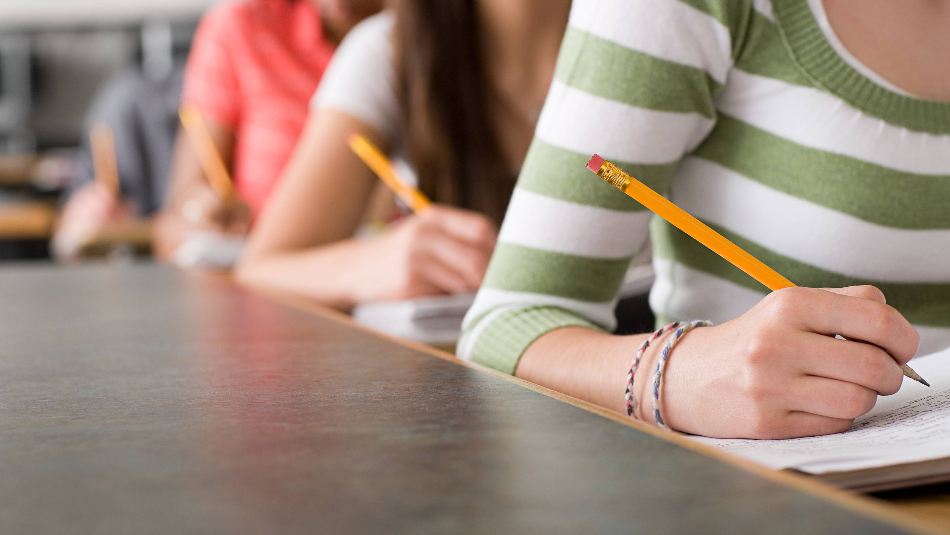 Liceenii români pot studia un an în SUA în cadrul programului FLEX. Până când se pot înscrie în cursa pentru visul american