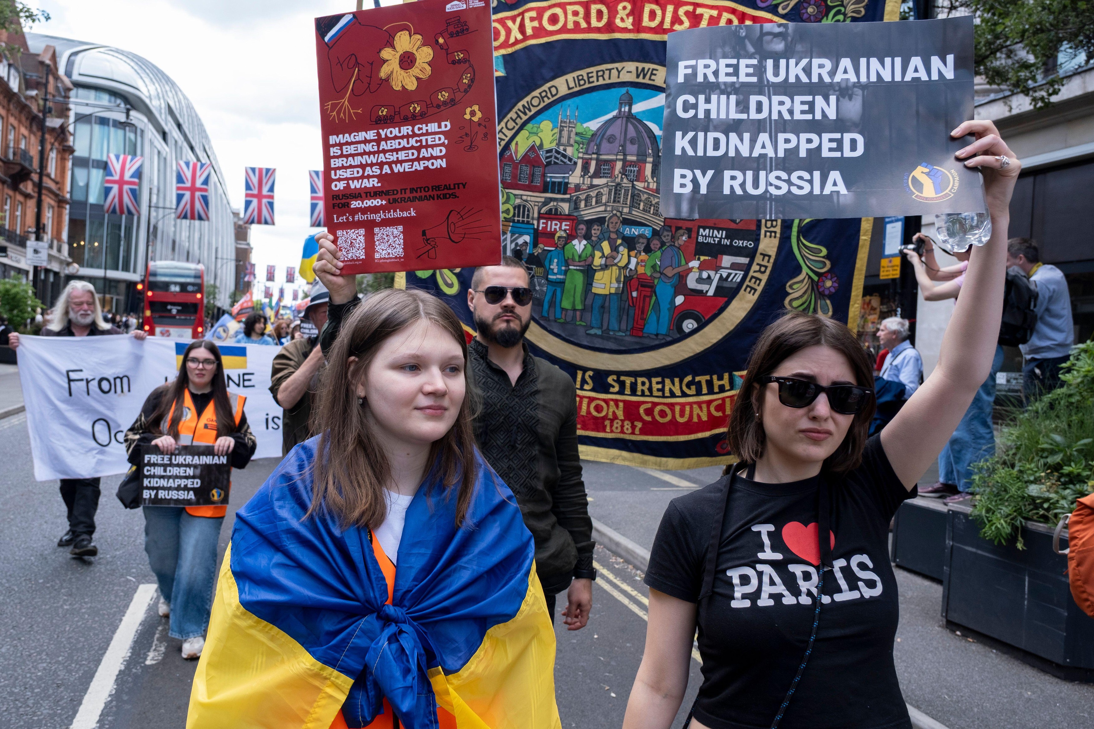 Cum au ajutat selfie-urile la localizarea unor copii ucraineni răpiți de Rusia