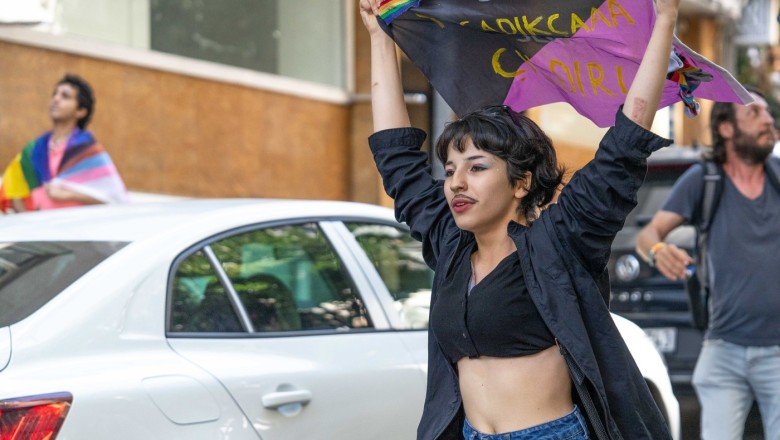 Over 60 Detained at Istanbul Pride Demonstration