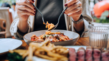 clienta in restaurant