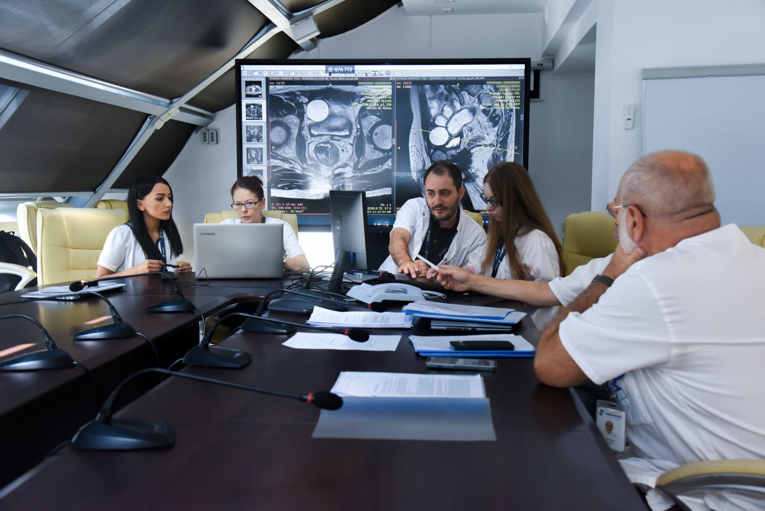 Suferea de mai multe boli, dar nu știa. Cum a fost tratat un bărbat