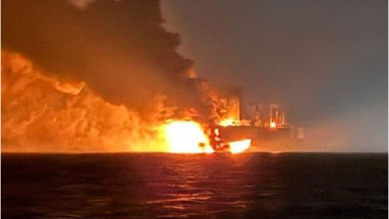 Petrolierele Kairo şi Virat au fost lovite de drone Sea Baby, în timpul unei operaţiuni comune între SBU şi marina ucraineană.