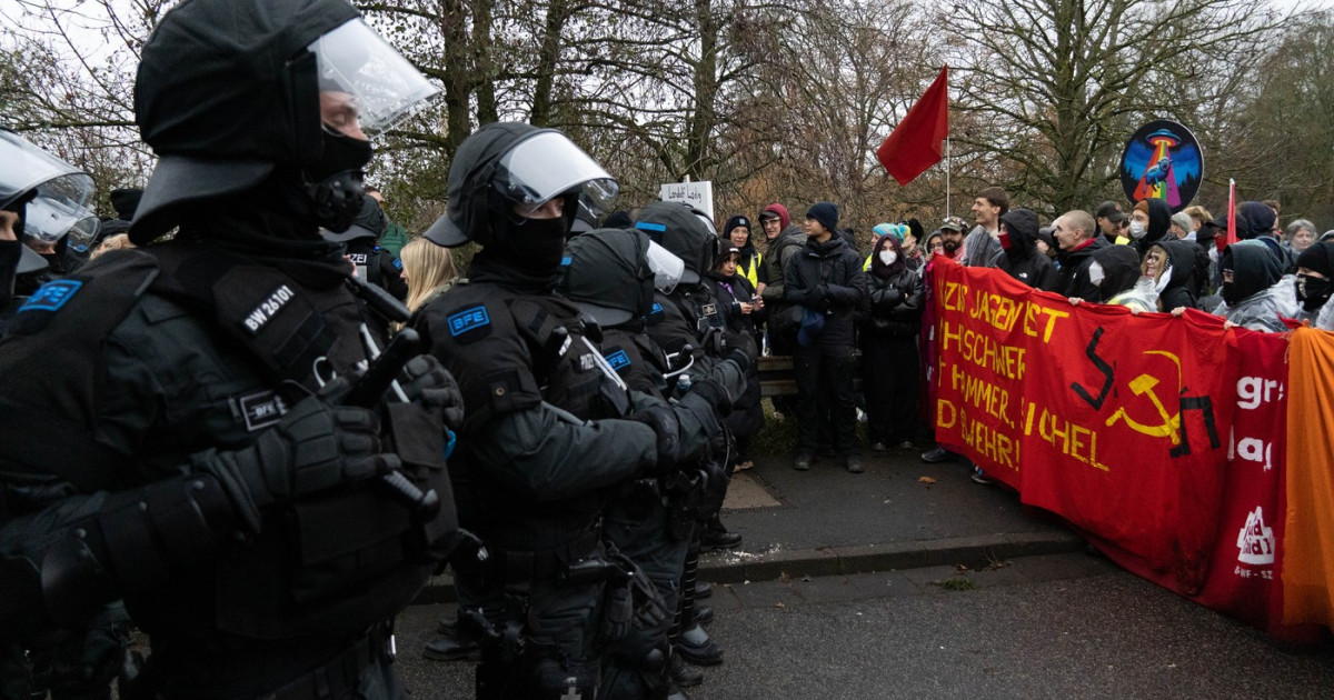 Proteste violente în Germania, în timp ce AfD anunță GD