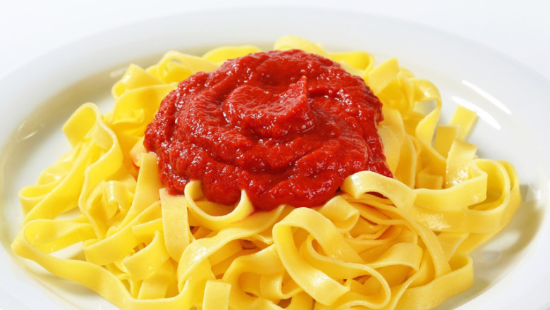 pasta de tomate cu paste