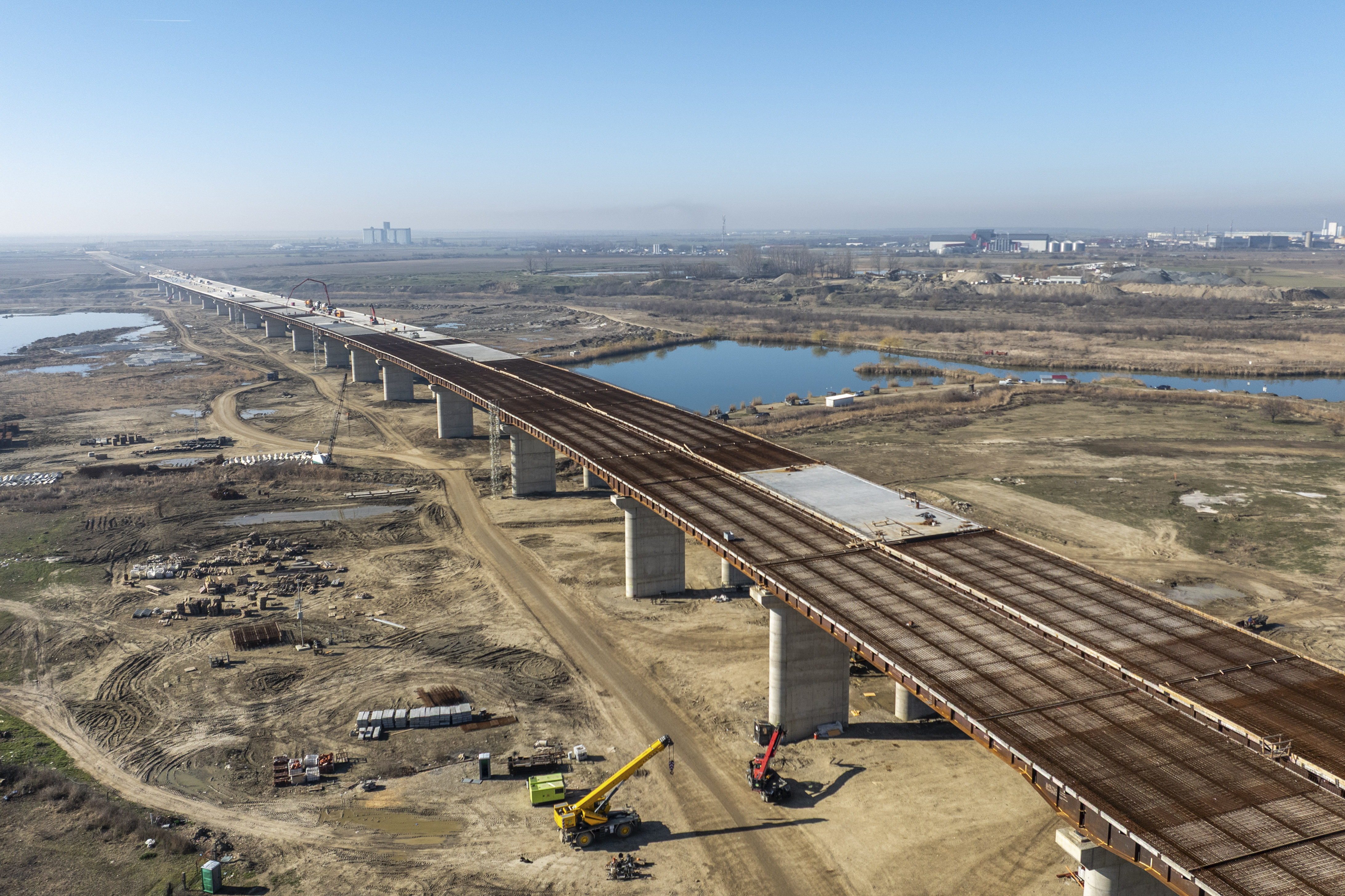 Finanțare record prin SAFE: Autostrada Moldovei și industria de apărare, prioritățile anunțate de Bolojan