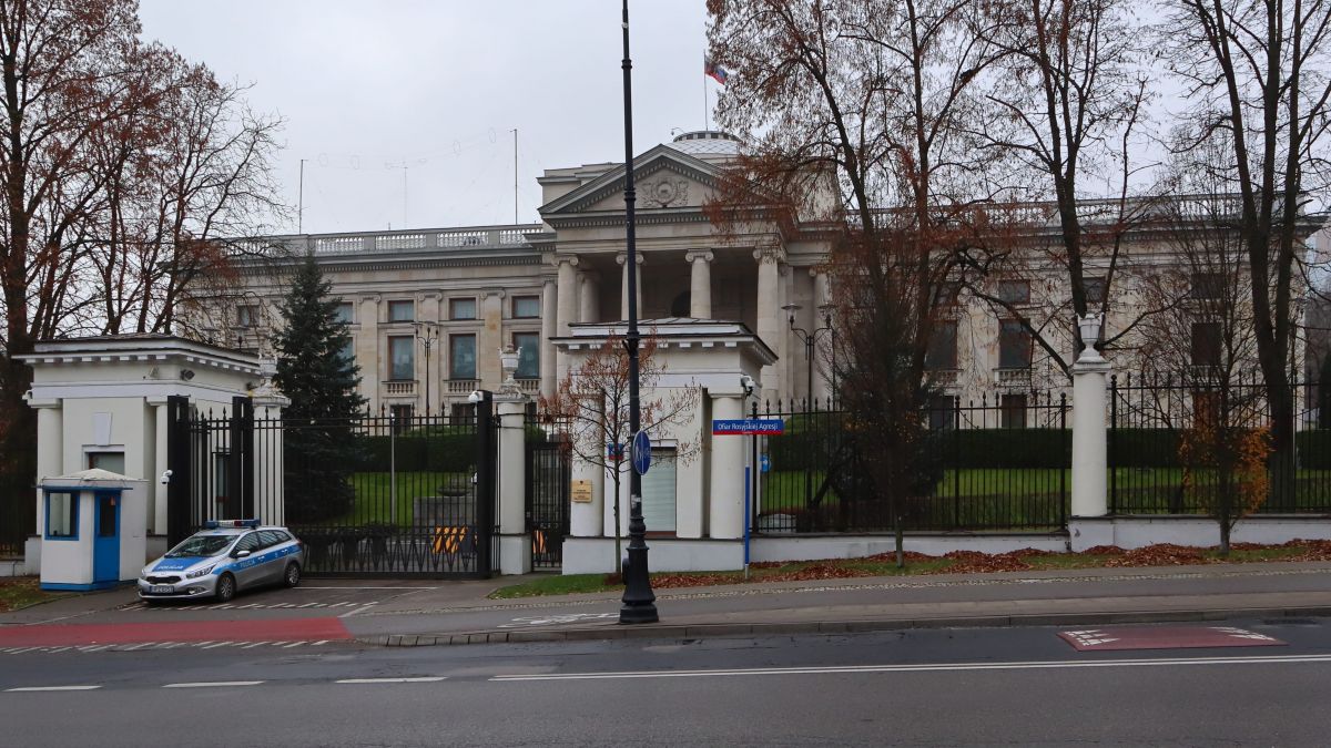 Parlamentarii polonezi cer guvernului să mute Ambasada Rusiei din Varșovia, de teama sabotajelor