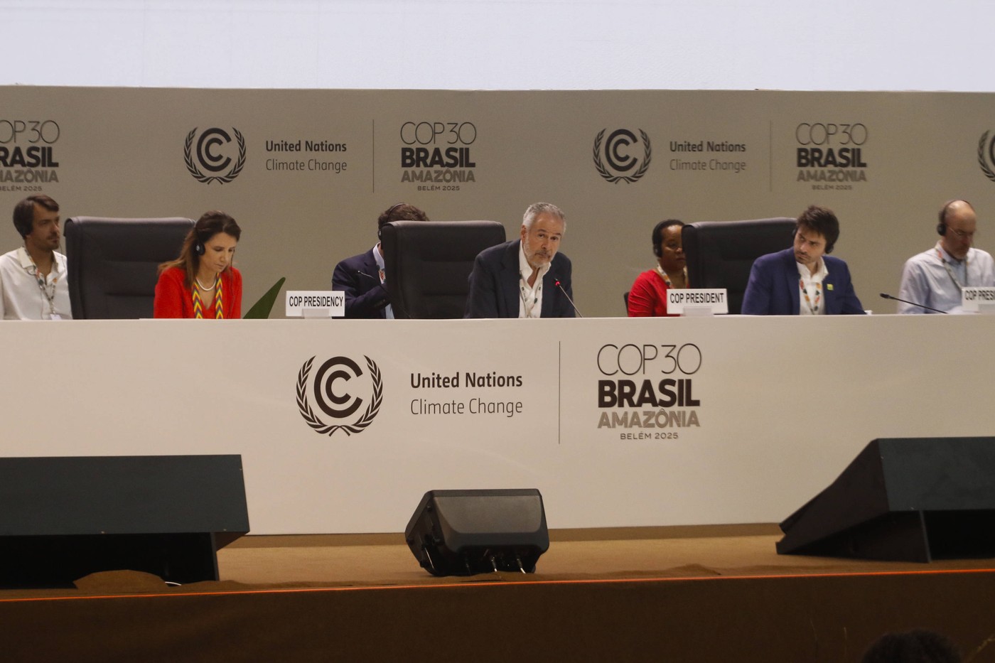 Compromis la COP30 privind schimbările climatice. Țările sărace primesc mai mulți bani dar acordul nu menționează combustibilii fosili