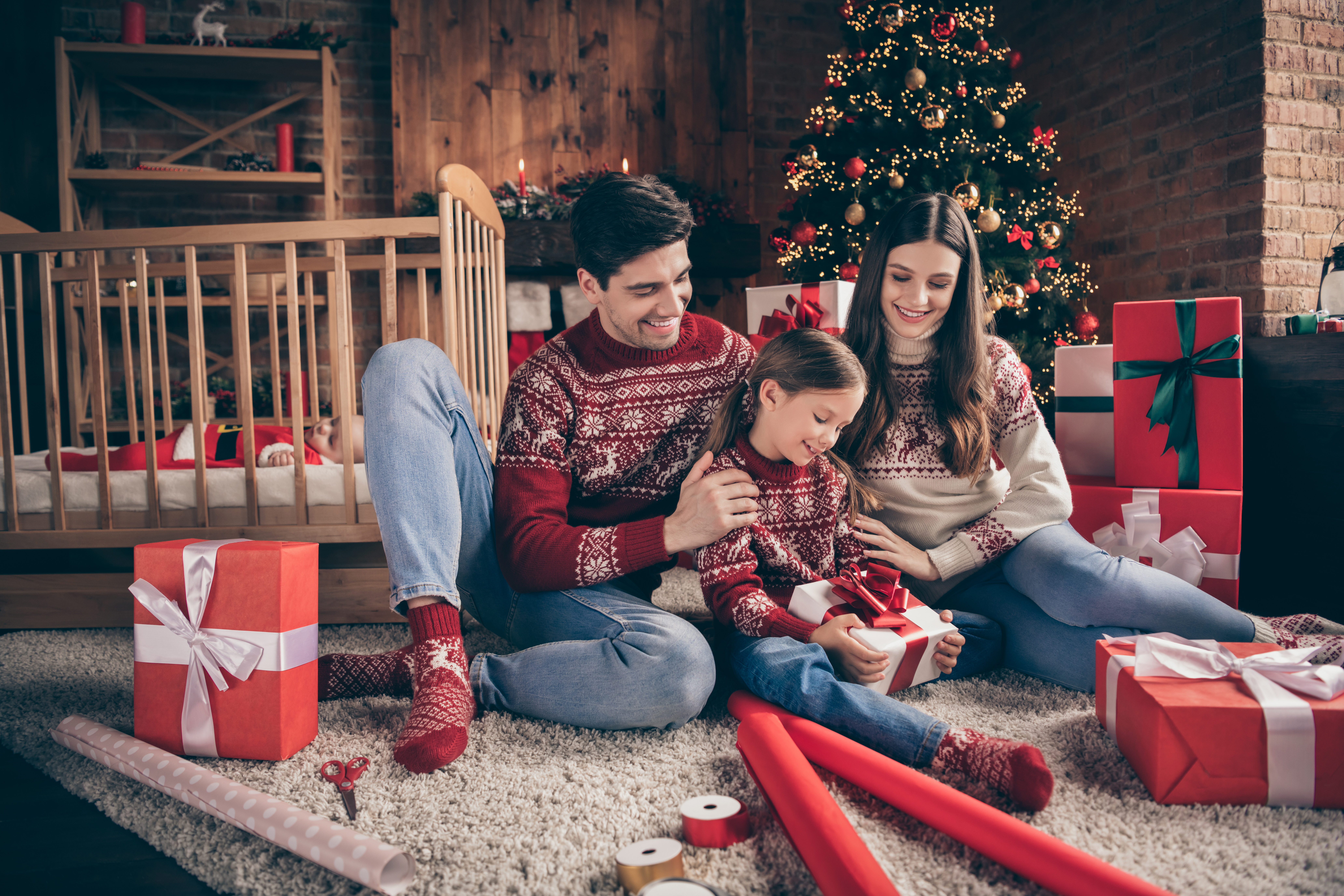 Legenda Sfântului Nicolae: De unde a luat naștere tradiția cadourilor în ghete și cum a evoluat acest obicei de-a lungul anilor