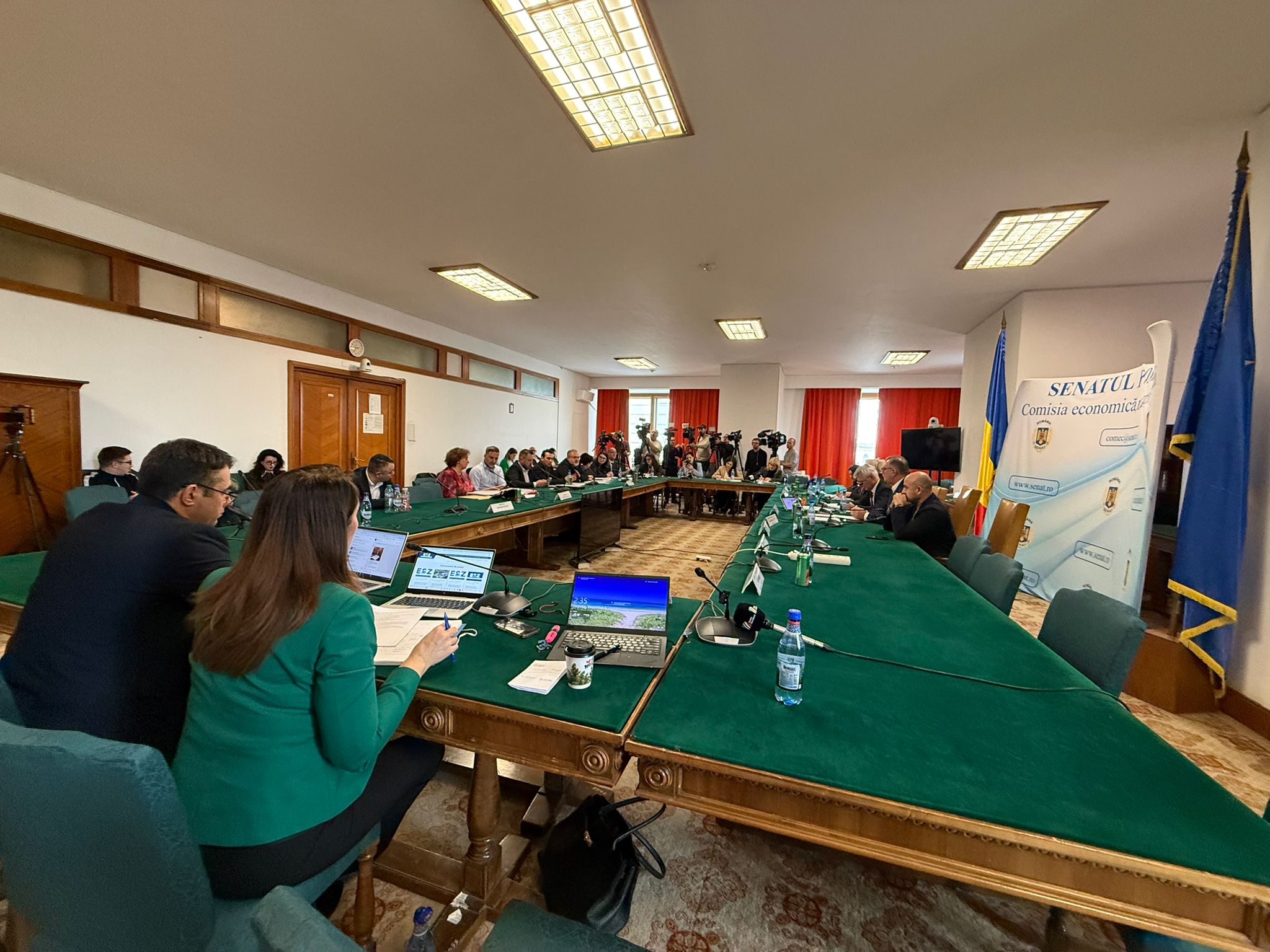 Scandal în ședința de la Senat în care se discuta criza apei: „Ne întâlnim pentru show?“ / „Sunteți înfierbântat? Luați o pauză!”