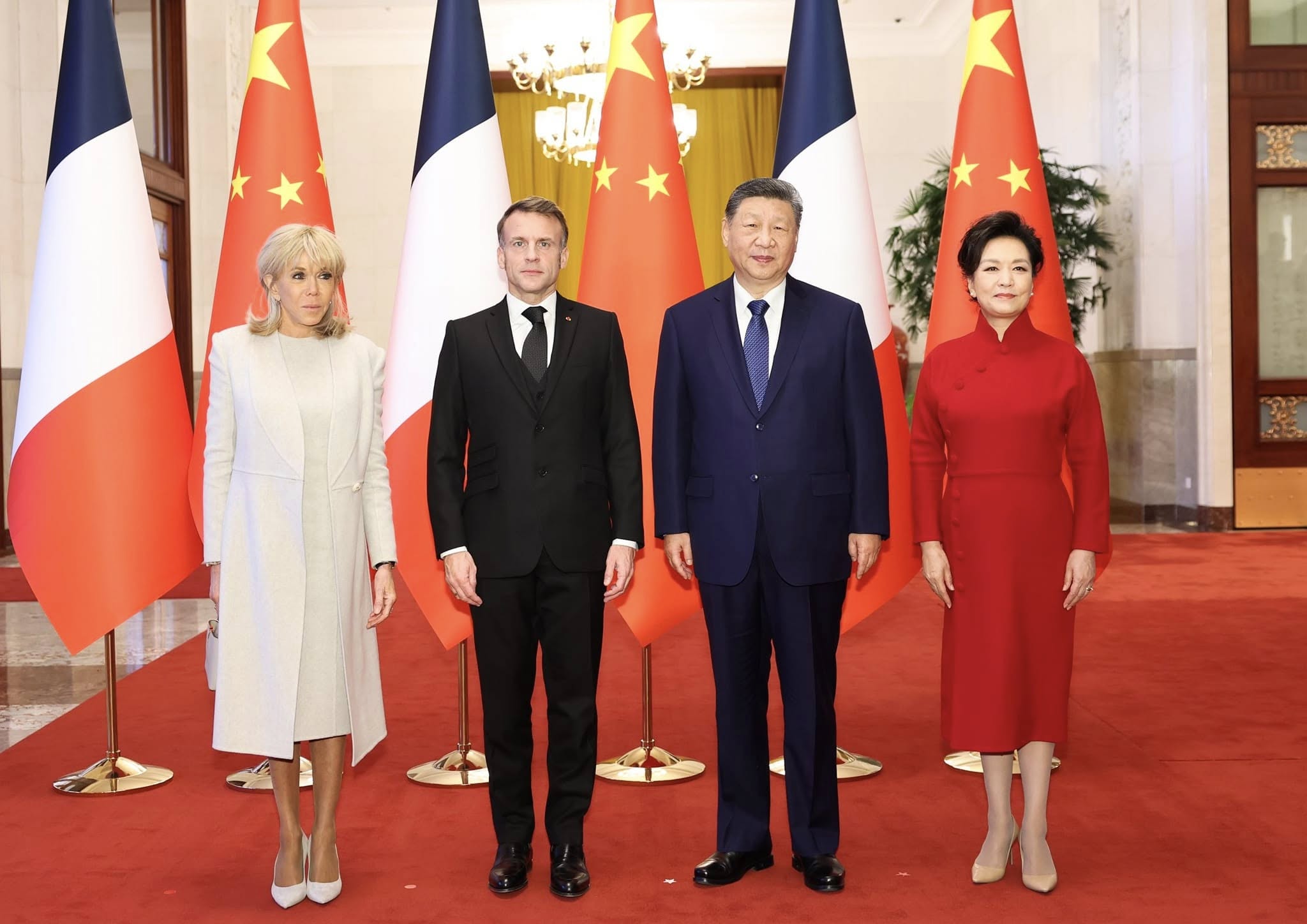 Comerț, războiul din Ucraina și panda. Mizele uriașe din spatele vizitei lui Emmanuel Macron în China