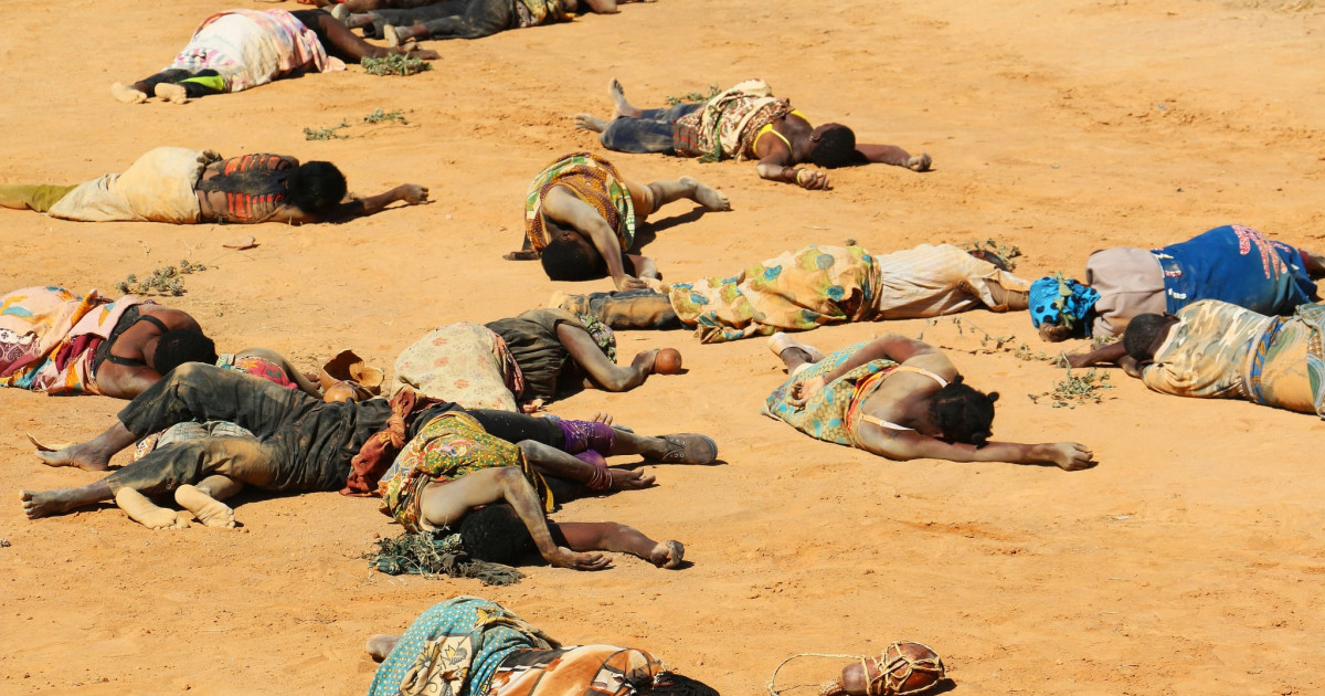 O companie franceză este acuzată că a plătit soldații care au organizat un masacru într-o țară din Africa. „330 au fost decapitați”