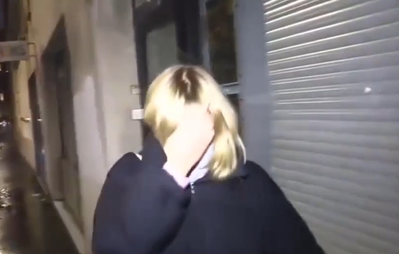 „Tatăl tău mi-a ucis fratele. Îți place să trăiești în Europa?” Presupusa fiică a lui Putin, înfruntată la Paris de mai mulți ucraineni