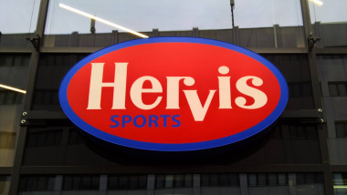 Hervis se retrage din România