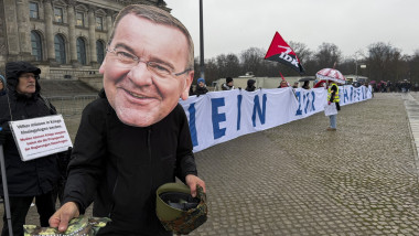 Protest in Berlin against mandatory military service proposal