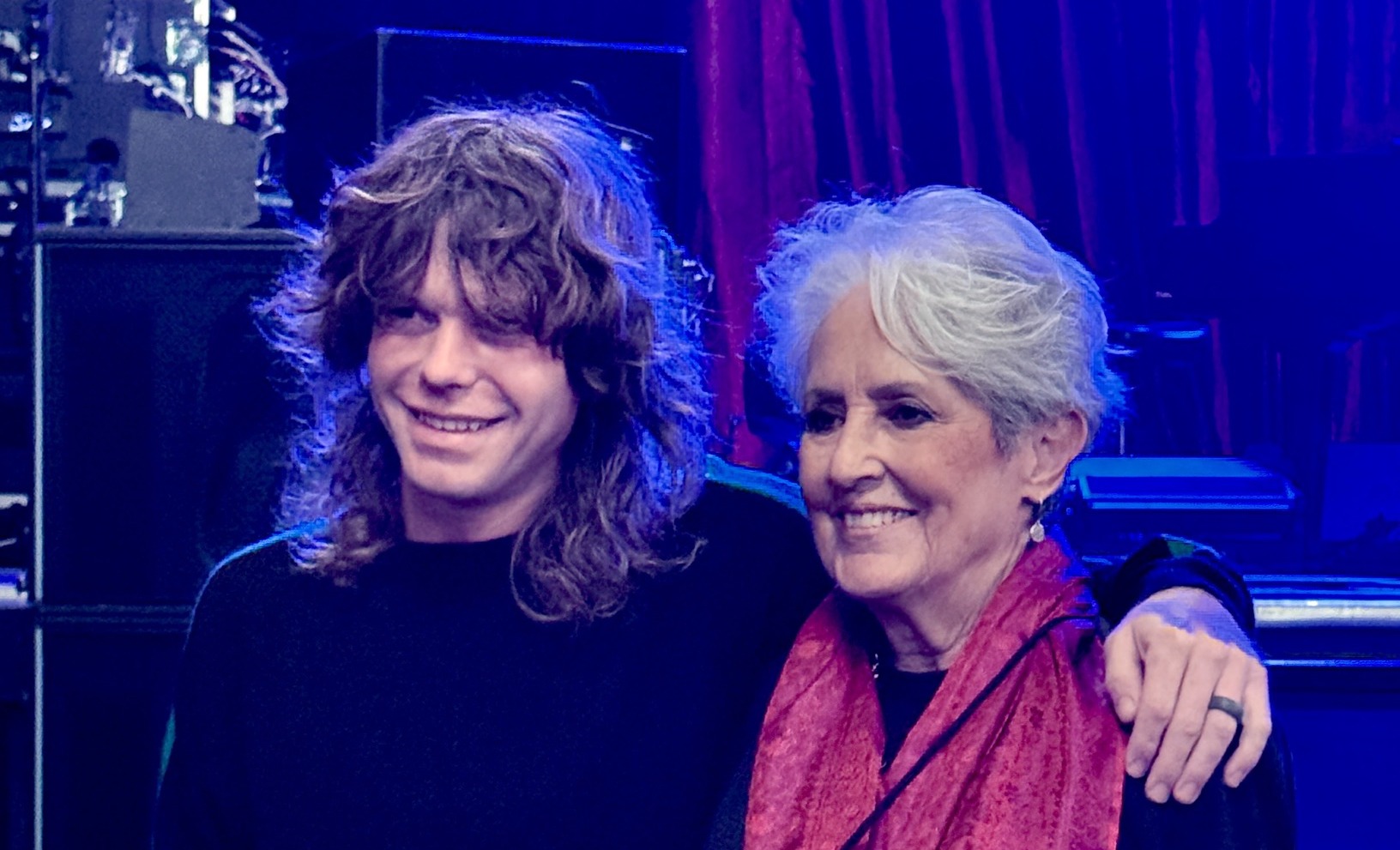 Cum se numește ultima melodie înregistrată de Joan Baez. Artista s-a întors în studio, revoltată de politicile lui Trump