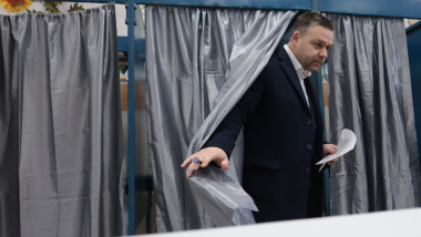 Ce spun autoritățile din România despre situația de la Cernobîl, după ce o dronă rusească a lovit scutul centralei nucleare