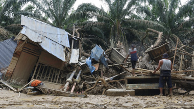 inundatii indonezia