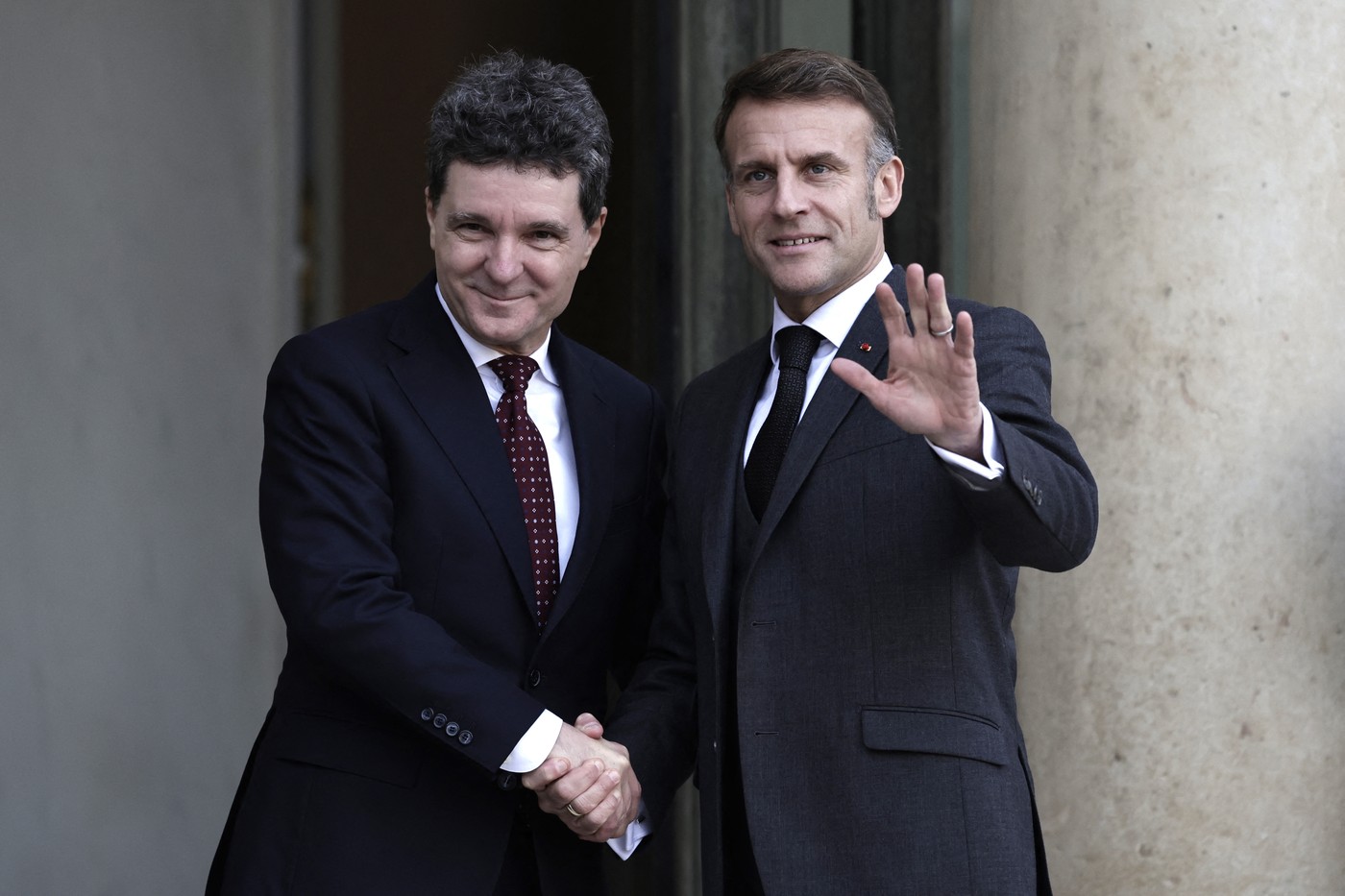 Nicușor Dan va participa la conferința organizată de Macron și Starmer pentru redeschiderea Strâmtorii Ormuz (surse)