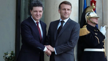 Nicușor Dan și Emmanuel Macron.