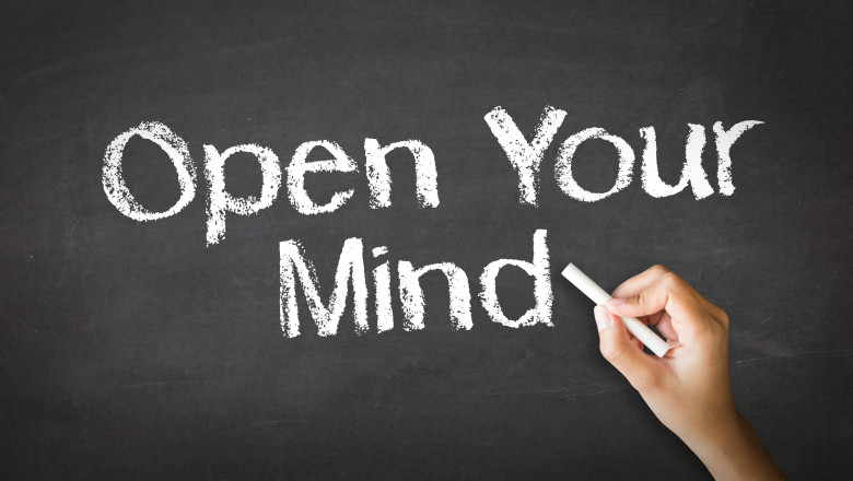 dezbatere open your mind