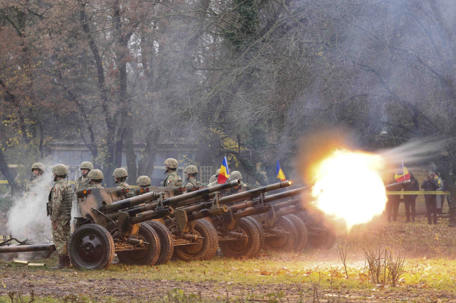 INSTANT_PARADA_FINAL_00_INQUAM_Photos_Octav_Ganea