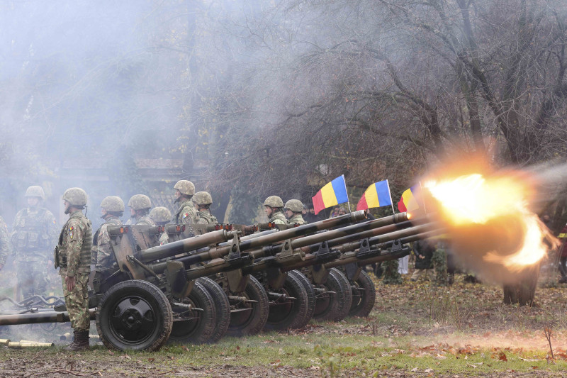 INSTANT_PARADA_FINAL_01_INQUAM_Photos_Octav_Ganea